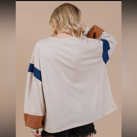 COLOR BLOCK LONG SLEEVE TOP - Picture 6 of 7